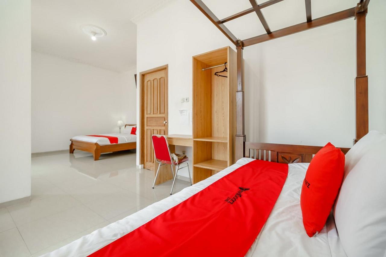 RedDoorz Syariah near Lahat Station Bagian luar foto